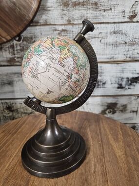Vintage-Style Decorative Globe